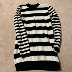 Volcom tunic sweater size large